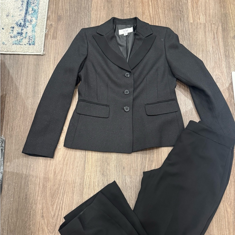 Le Suit Women's Textured Black Blazer Pant set